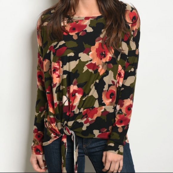 Trend Setter Diva Boutique Item Tops - LAST 1! OLIVE CAMO W/FLOWERS TOP